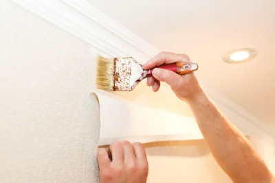 Pose de papier peint à Lussant — revêtements muraux et toiles de verre